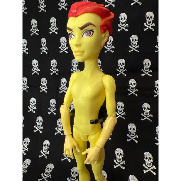 Monster High Ghoul Fair Heath Burns - Picture 2 of 6